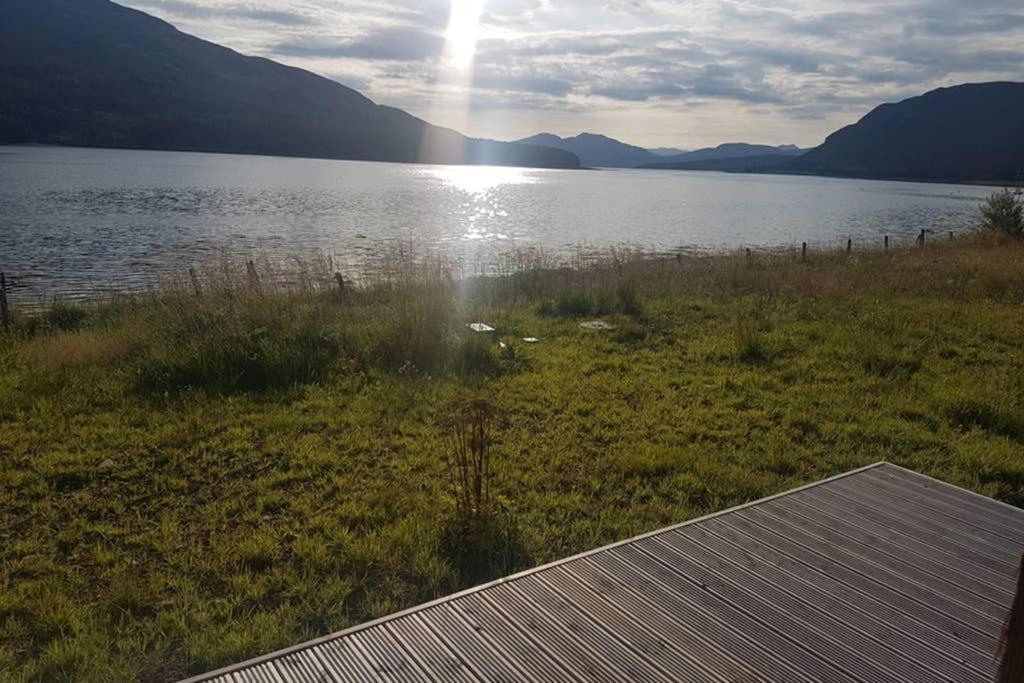Villa Beautiful Views From Right Above The Water Dunan Esterno foto